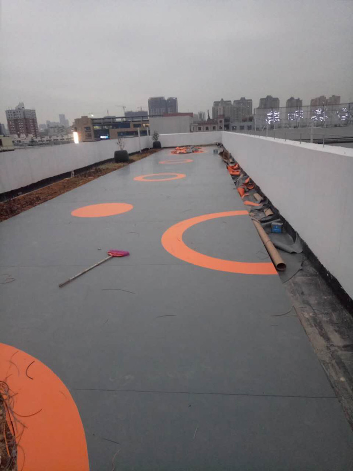 學(xué)校膠地板詳見